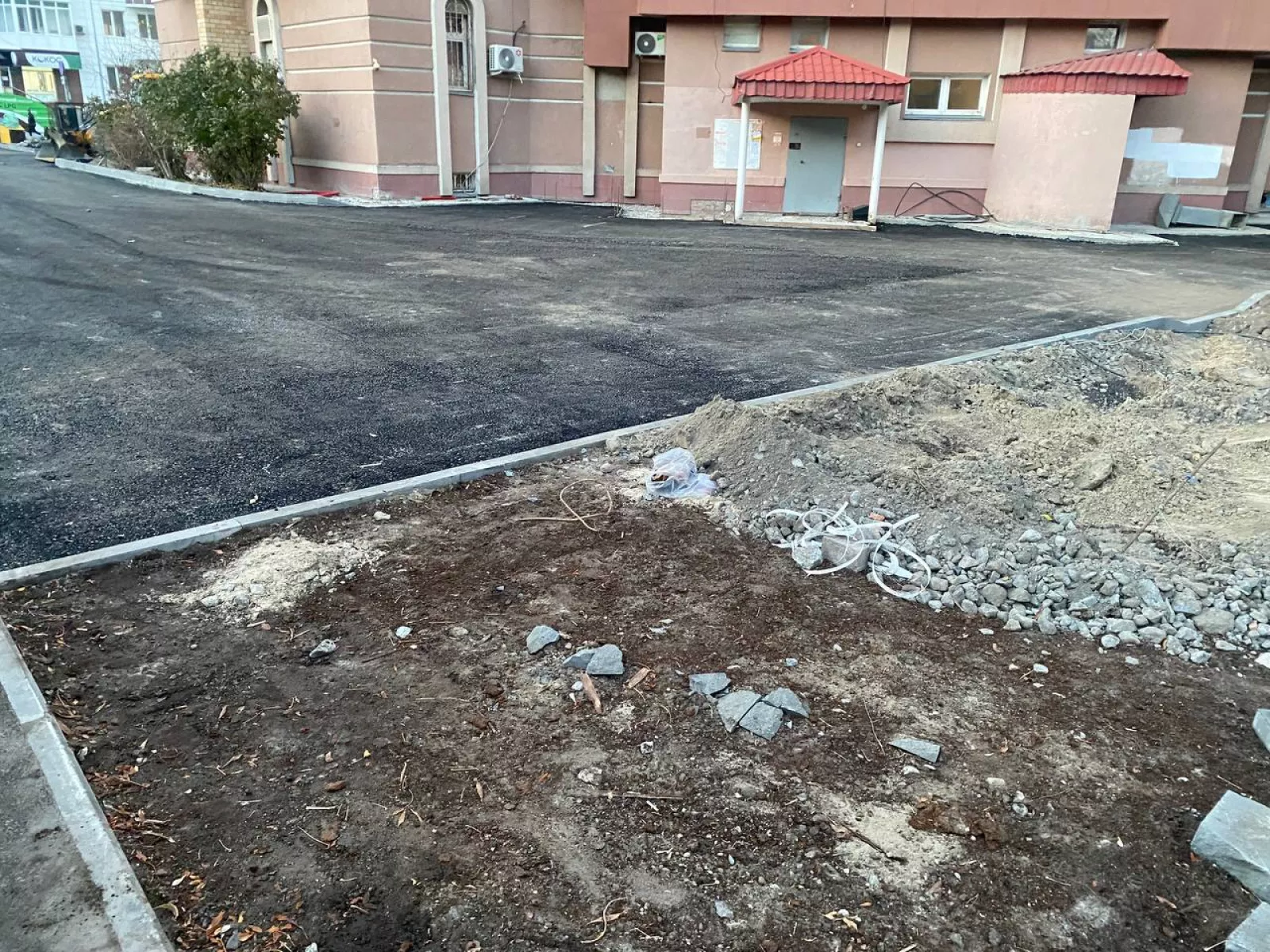 Благоустройство территории во дворе — фото 16